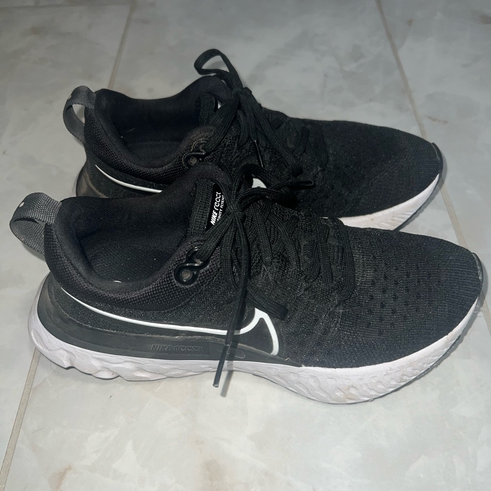 Nike women’s  shoes